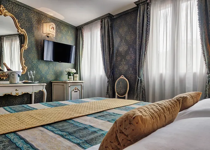 Отель Antica Al Gambero 3*